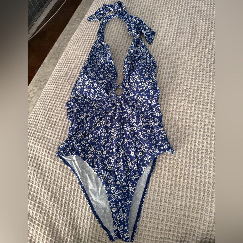 Summersalt ring halter plunge one piece - Picture 4 of 7